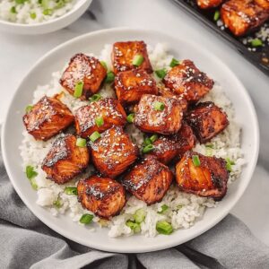 Golden Honey Garlic Salmon Bites Recipe