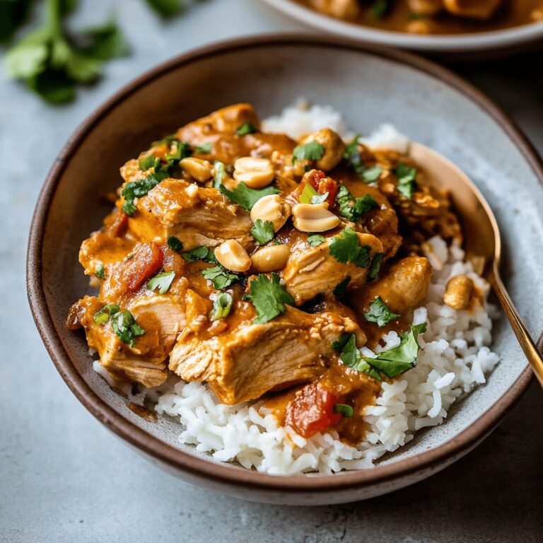 Effortless Slow Cooker Peanut Chicken Recipe