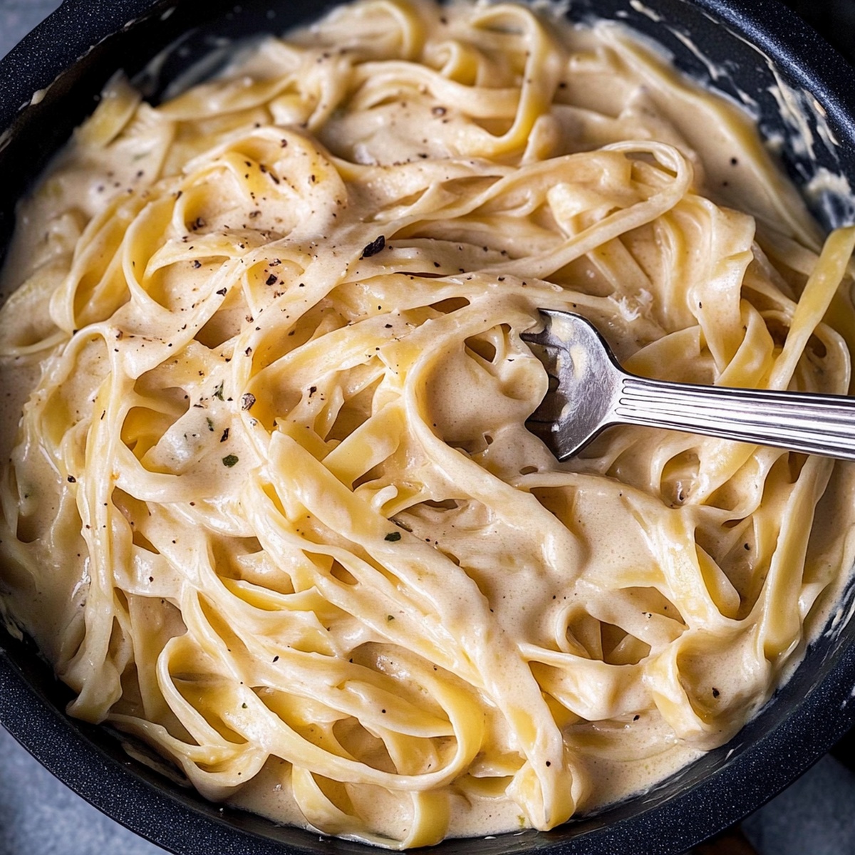 One Pan Fettuccine Alfredo Recipe