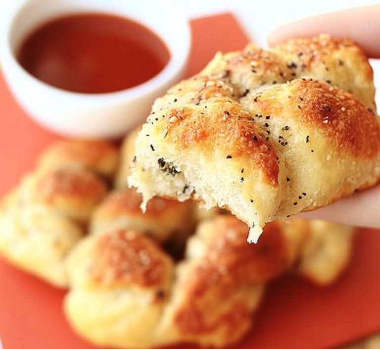 Garlic Parmesan Pull Apart Bread Recipe
