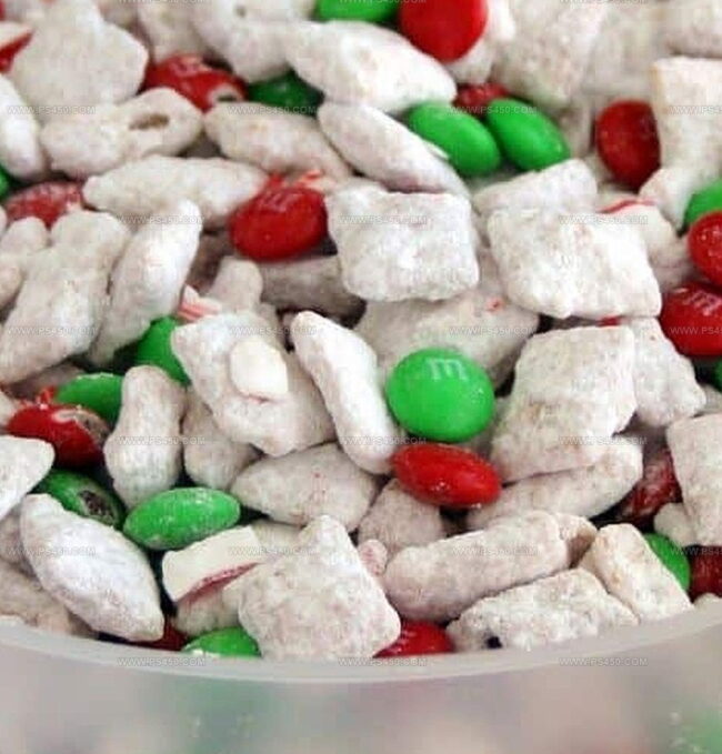 Mix Up Reindeer Chow in Minutes