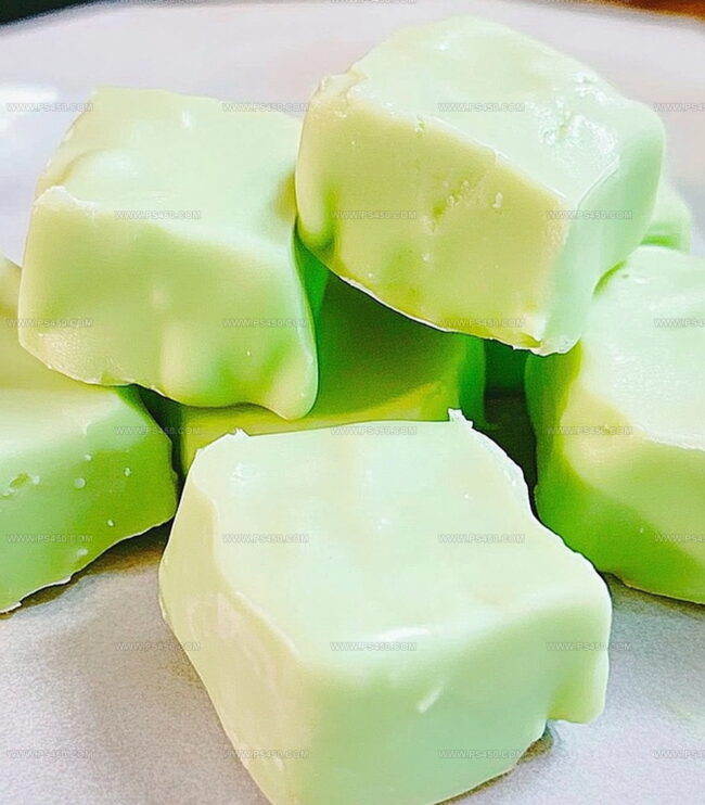 How To Make White Chocolate Mint Fudge Simple