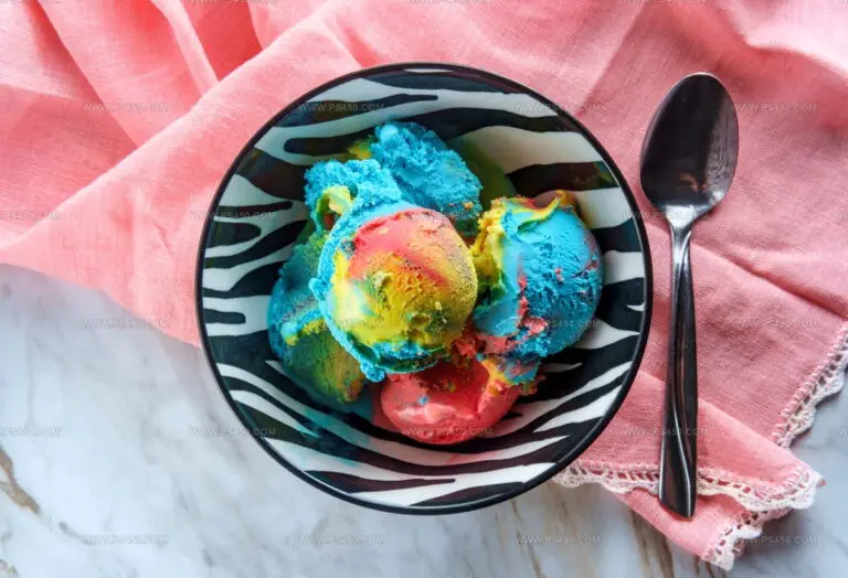 What Does Superman Ice Cream Taste Like? A Rainbow Adventure in Your Mouth